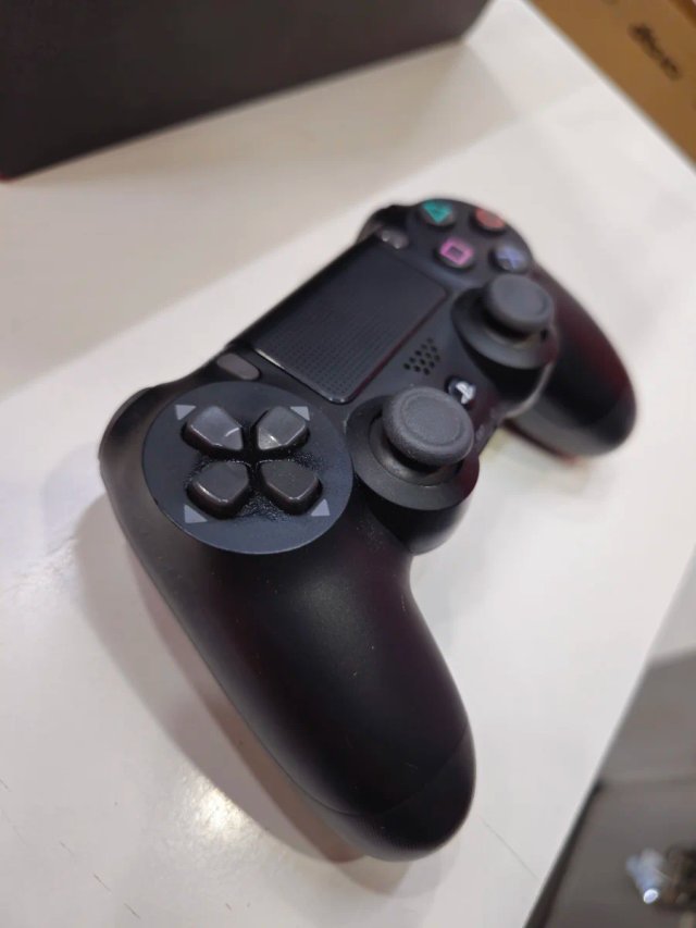 PS4 Slim 500GB con Mando Sony y Caja