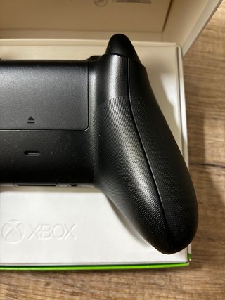 Mando Xbox Carbon Black