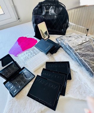 Lote Mary Kay: Espejos, Neceser y Bolso