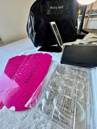 Lote Mary Kay: Espejos, Neceser y Bolso