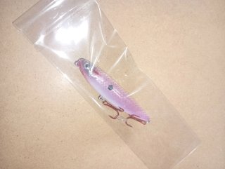 Señuelo de pesca rosa