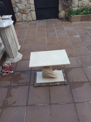 Conjunto 3 piezas mármol: Columna y mesa