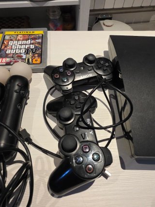 Consola PS3 Slim Negra + Juegos y Accesorios