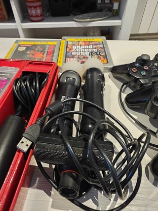 Consola PS3 Slim Negra + Juegos y Accesorios