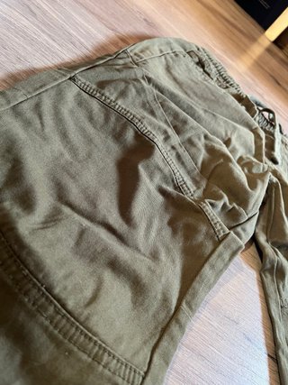 Pantalón largo cargo verde oliva ( Con etiqueta)