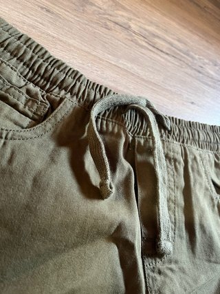 Pantalón largo cargo verde oliva ( Con etiqueta)
