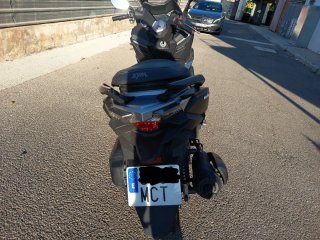 SYM Cruisym 125cc Scooter Negro/Plata