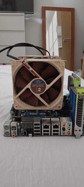 Gigabyte GA-EX58-Extreme + I7 920 + 6GB RAM