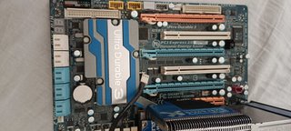 Gigabyte GA-EX58-Extreme + I7 920 + 6GB RAM