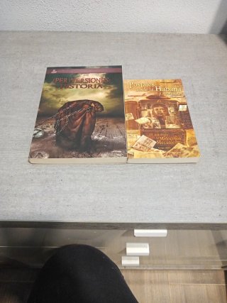 Lote 2 Libros: (Per)versiones: Historia y Postales