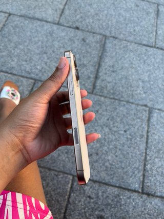 iPhone 16 Pro Max 256GB Dorado