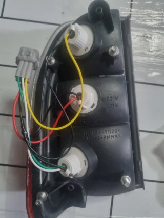 Luz trasera de freno Mitsubishi