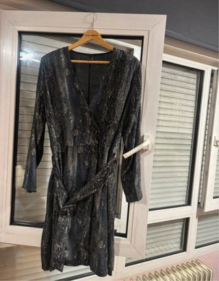 Vestido Massimo Dutti estampado serpiente T42