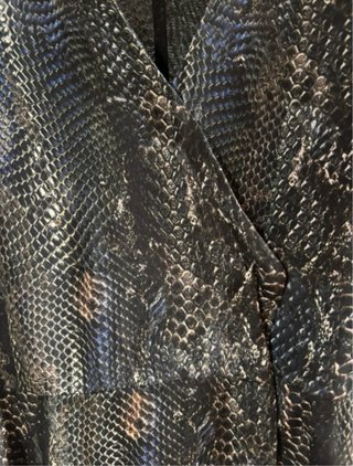 Vestido Massimo Dutti estampado serpiente T42