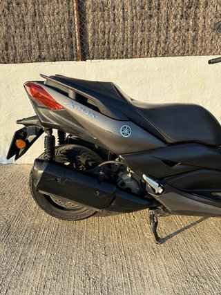 YAMAHA XMAX 300 ( URGE VENTA )