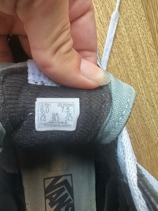 Zapatillas Vans Botín Mujer Negras/Blancas