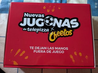 Chaqueta exclusiva Telepizza x Cheetos Ed Limitada