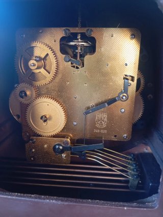 Reloj de sobremesa vintage madera