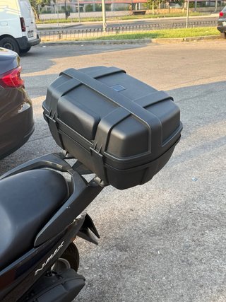 Yamaha NMAX Gris/Plata Maxi Scooter