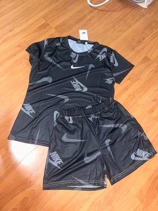 Conjunto Nike Negro Talla XL