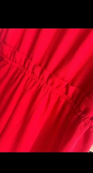 Mono rojo elegante talla S