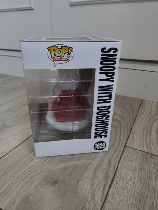 Funko Snoopy with Doghouse 1629