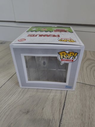 Funko Snoopy with Doghouse 1629