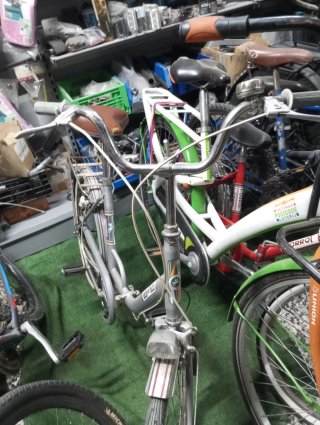 Bicicleta plegable gris