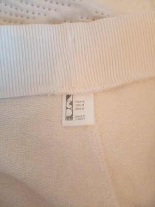 Pantalón deportivo Zara beige mujer
