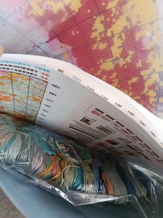 Kit  punto de cruz completo, nuevo.