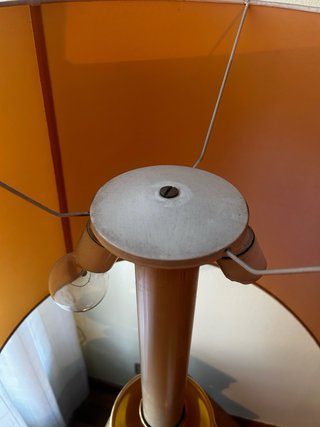 Lámpara de salón metal dorada