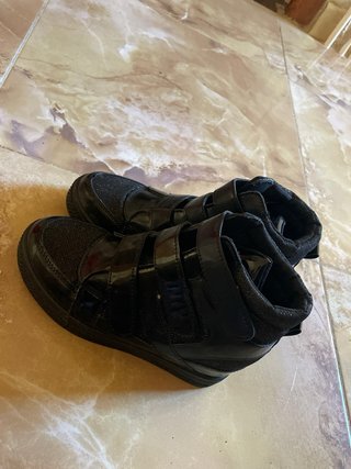 Zapatillas bota negra talla 37