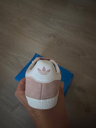 Zapatillas Adidas Niña Talla 25 Rosas