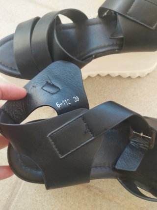 Sandalias negras de plataforma