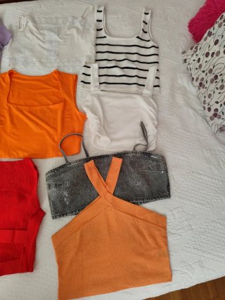 Lote Ropa, Tops, vestidos y pant. Precio negociabl