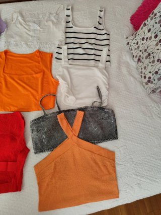 Lote Ropa, Tops, vestidos y pant. Precio negociabl