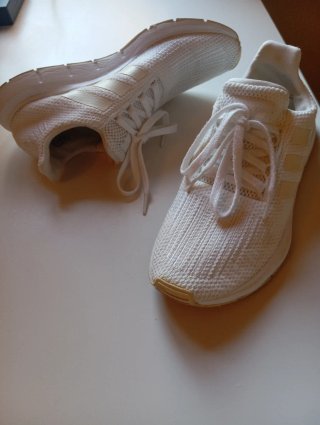 Zapatillas Adidas Swift Run Blancas Talla 38