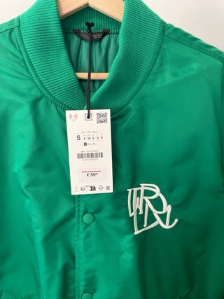 Cazadora bomber Zara hombre verde