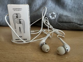 Auriculares Blancos Tech One Tech con Micrófono