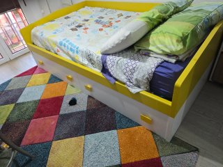 Cama infantil con cajones