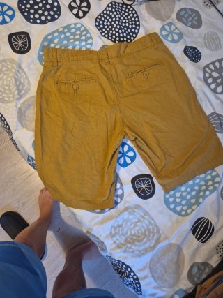 Pantalón corto Inside mostaza