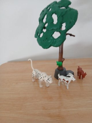 Playmobil árbol y animales todo 5€