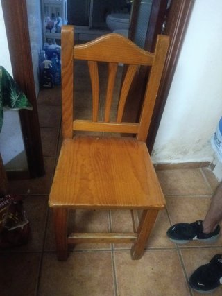 2 Sillas de Madera Marrón