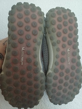 Zapatillas Under Armour Marrón/Gris