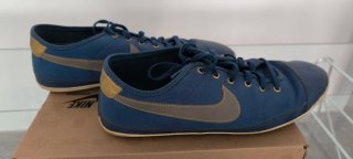 Zapatillas Nike Azul y Dorado Talla 42