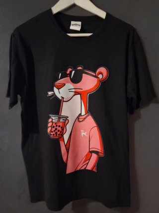 Camiseta Pink Panther con Bebida