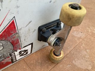 ELEMENT SKATE Y BIRDHOUSE(hidroponic).