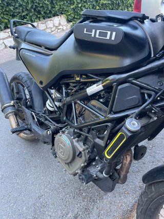 Husqvarna Svartpilen 401 2022 Negra