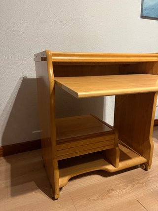 Mesa escritorio madera con ruedas