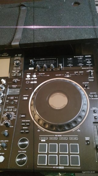 Pioneer XDJ-XZ + Walkase con ruedas y bandeja pc